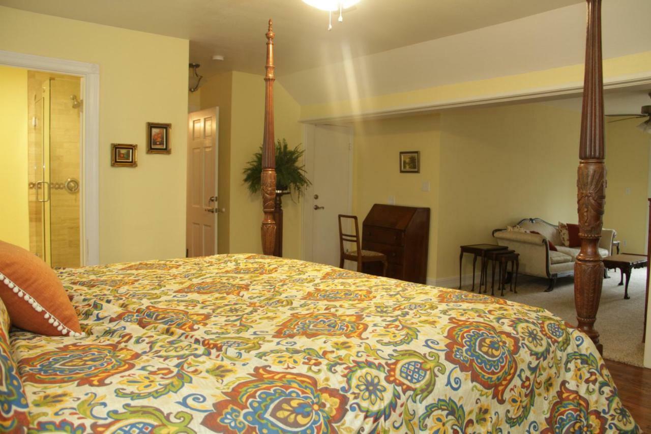 The Oaks Bed And Breakfast Sulphur Springs Exterior photo